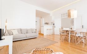 Feels Like Home Baixa Modern Apartment